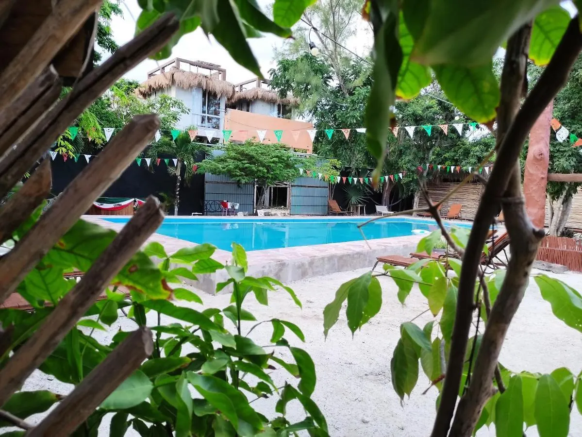 The All Inclusive Hostel - Food, Drinks And Transportation To The Beach And Cenotes Tulum