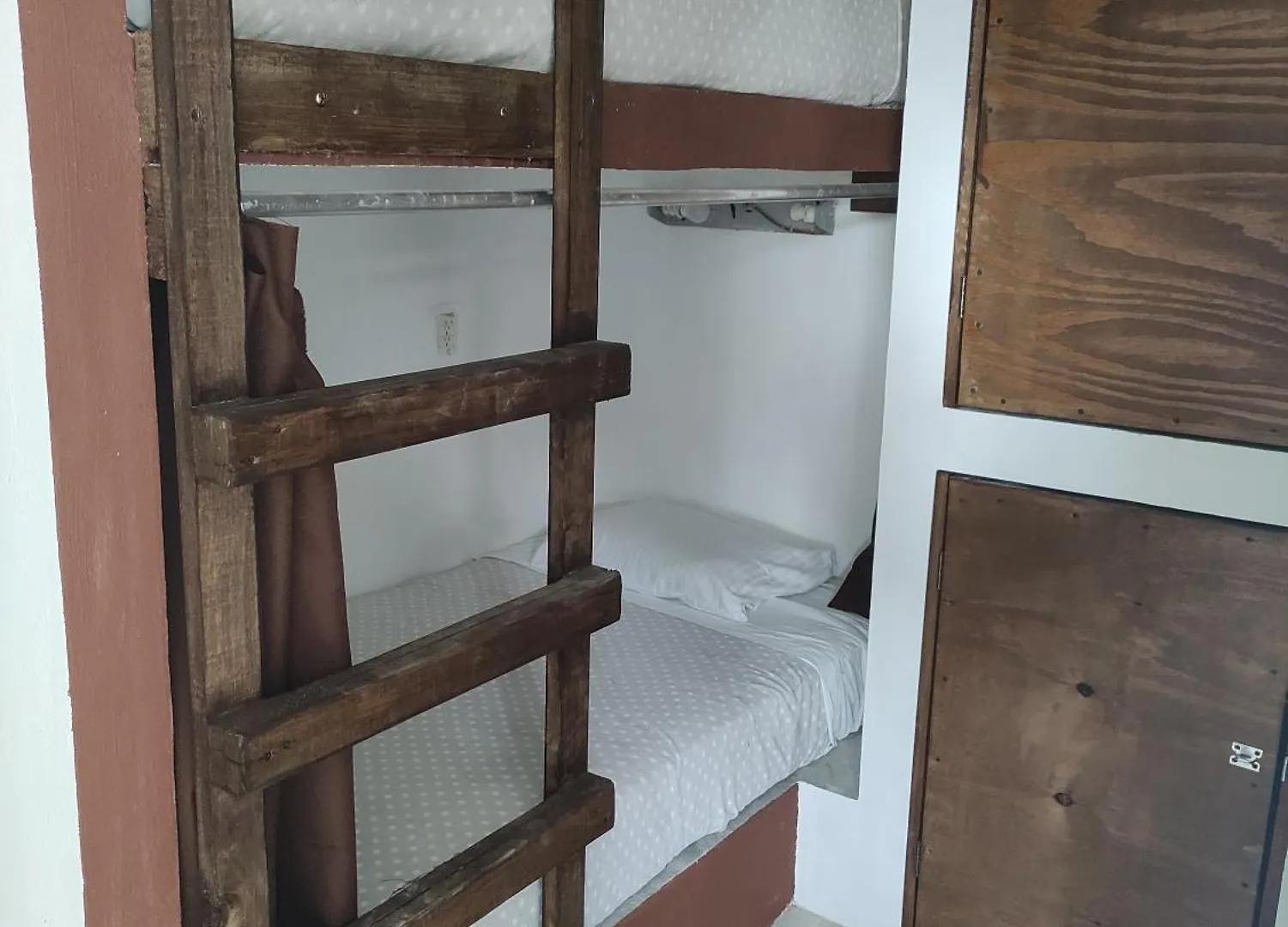 The All Inclusive Hostel - Food, Drinks And Transportation To The Beach And Cenotes Tulum 0*,  Messico